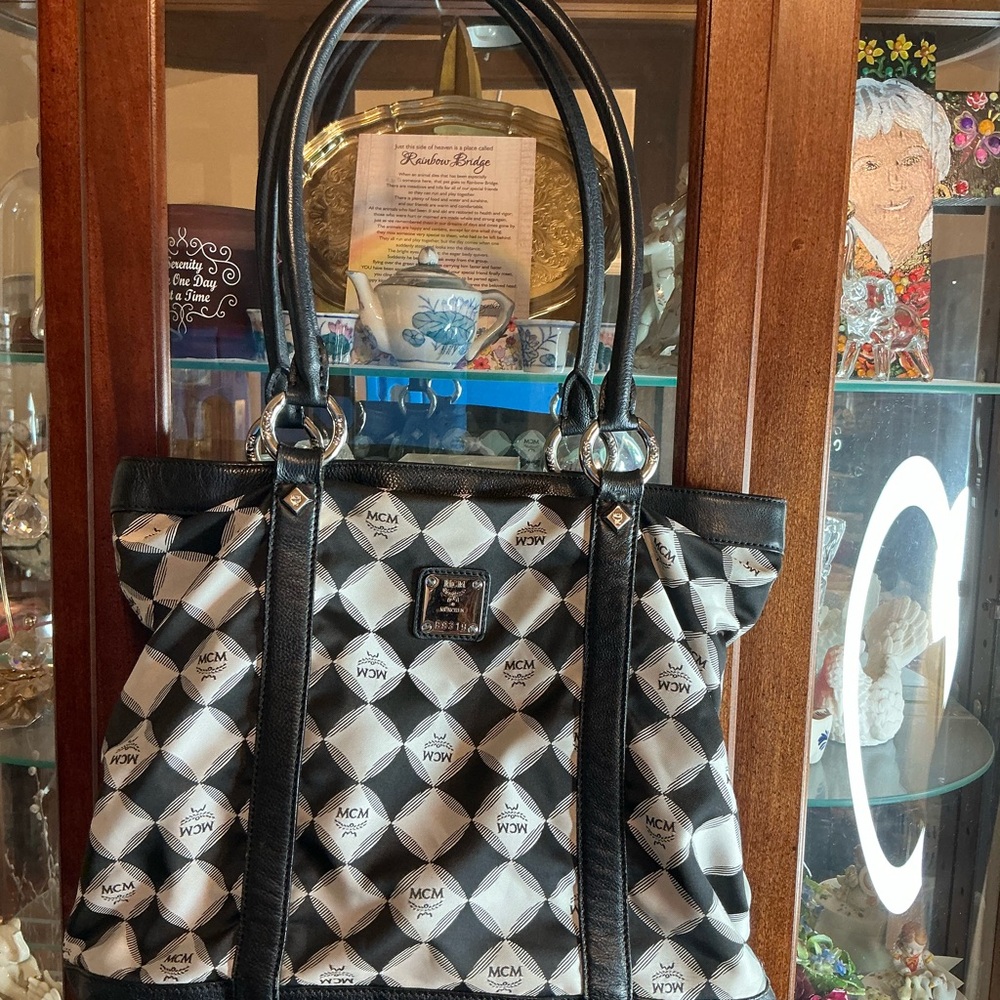 MCM Vintage Visetos Leather-Trimmed Tote - Picture 2 of 8
